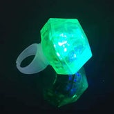 Nessiworld Crystal Design LED Glow Light 3 Modes Anneau Vert 3,5 x 5 cm